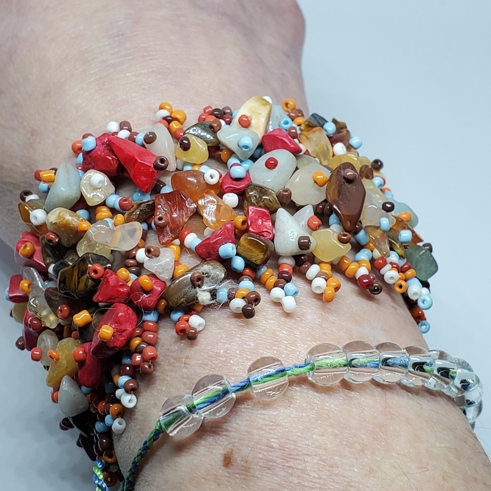 🌺 Gorgeous Vintage Carpet Bracelet - Picture 4 of 6